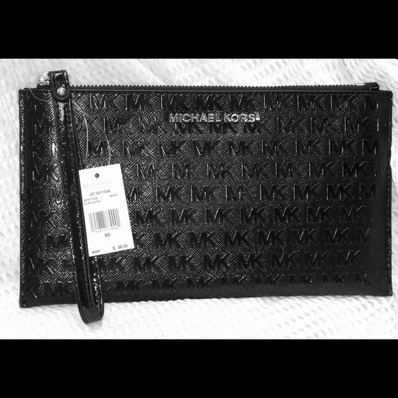 MK wristlet - Picture 1 of 1